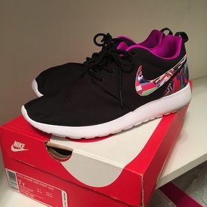 Nike Roshe One Print